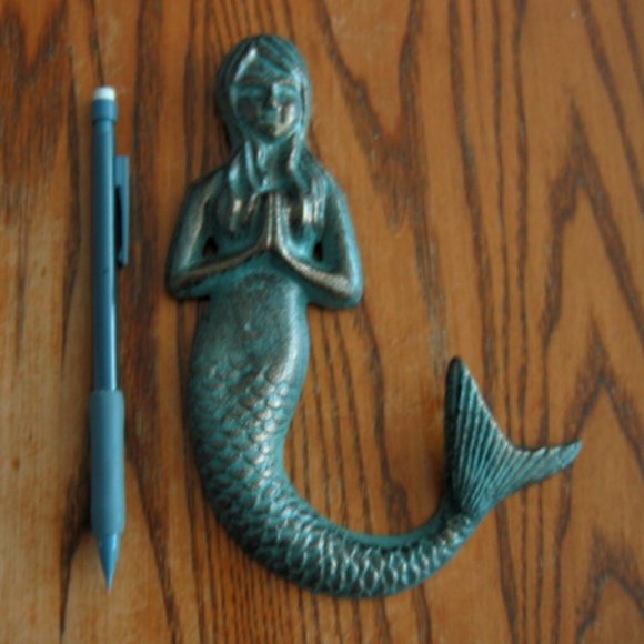 Cast PRAYING MERMAID Wall Hanging - Picture 2 of 3